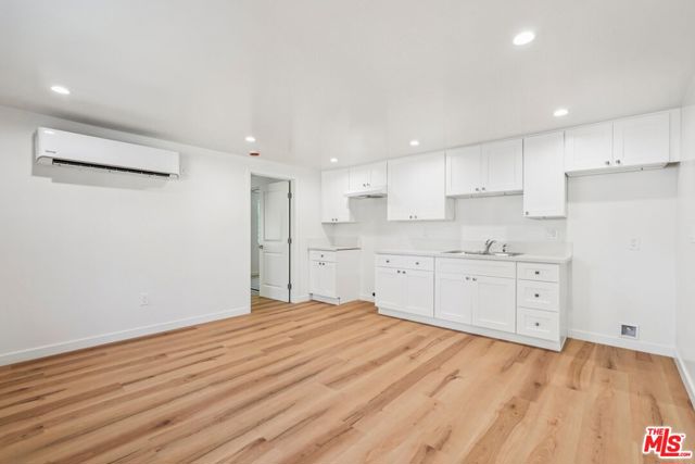2922 8th Avenue, Los Angeles CA: https://media.crmls.org/mediaz/c440880e-557a-4dc0-9a51-856938b42a91.jpg