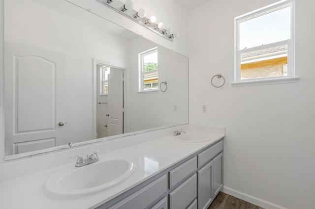 5323 Gold Creek Circle, Discovery Bay CA: https://media.crmls.org/mediaz/c440c802-d33c-4955-a2e0-a5f0d1bc1d44.jpg