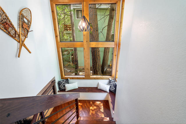 24542 Fern Valley Road, Idyllwild CA: https://media.crmls.org/mediaz/c4414bbb-82fe-434d-905f-471397e0d699.jpg