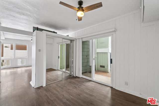 115 44th Street, Manhattan Beach CA: https://media.crmls.org/mediaz/c44213f5-4768-482b-96c0-1452b865e912.jpg