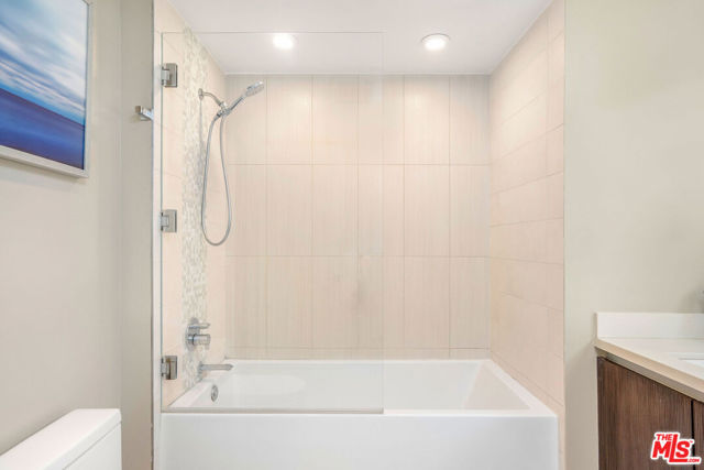 441 S Barrington Avenue, Los Angeles CA: https://media.crmls.org/mediaz/c44250c9-eaae-4c46-b6eb-4d9d813e1c91.jpg