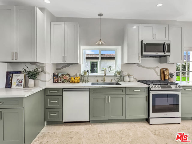 1037 W 83rd Street, Los Angeles CA: https://media.crmls.org/mediaz/c442bf20-87ac-4080-806a-a64afe93a0ef.jpg