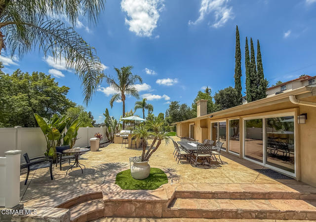 23225 Cass Avenue, Woodland Hills CA: https://media.crmls.org/mediaz/c443227f-7aff-4540-8626-7f2269587c11.jpg