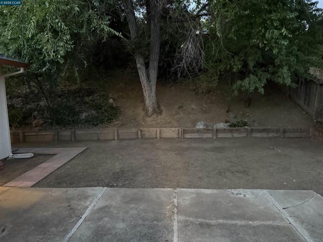 5459 Louisiana Dr, Concord CA: https://media.crmls.org/mediaz/c4454859-2c0a-45af-9dcb-62c5cd2a16cd.jpg
