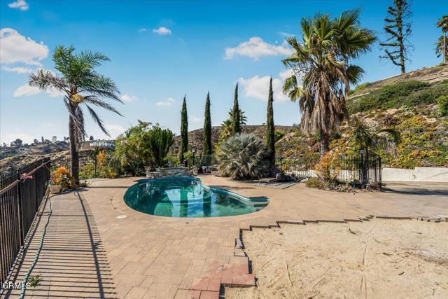 520 E Highland Drive, Camarillo CA: https://media.crmls.org/mediaz/c446561c-54c2-4db1-ad7c-eeb4ca3a75c8.jpg