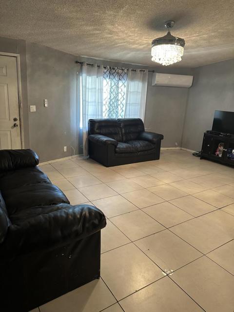 1204 Shore Garden Street, Thermal CA: https://media.crmls.org/mediaz/c4473af6-5fcf-481b-89fe-0f610cf874d4.jpg