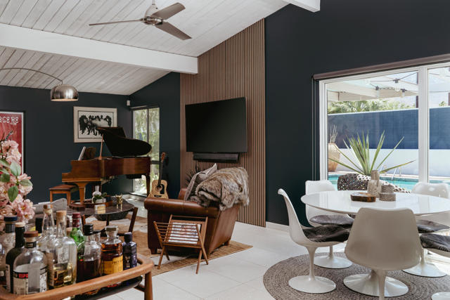2845 E Wyman Drive, Palm Springs CA: https://media.crmls.org/mediaz/c447b353-8a11-4ea8-844c-9954bfb81f8c.jpg