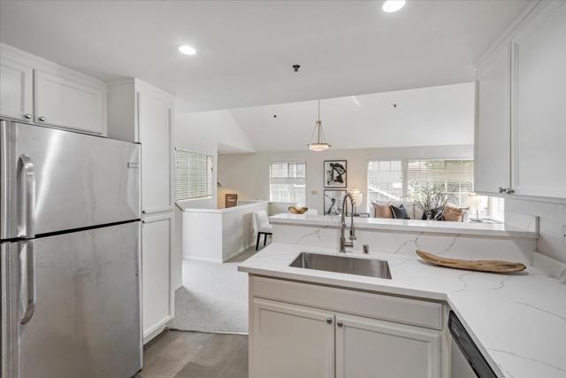 1308 Danberry Lane, Daly City CA: https://media.crmls.org/mediaz/c4481451-635b-4f50-bfdc-e4c0267fee5a.jpg