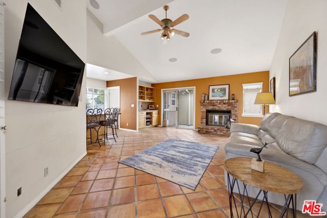 28461 Driver Avenue, Agoura Hills CA: https://media.crmls.org/mediaz/c4481dee-b53c-4660-b005-2b00b3ec988b.jpg