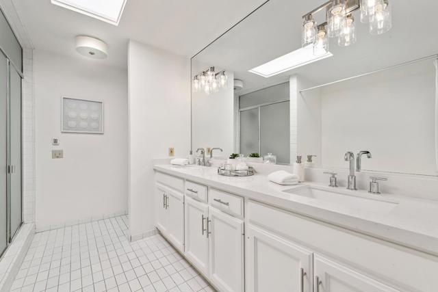 14449 Liddicoat Circle, Los Altos Hills CA: https://media.crmls.org/mediaz/c4485933-58f7-447b-9b18-3e3b12b676c7.jpg