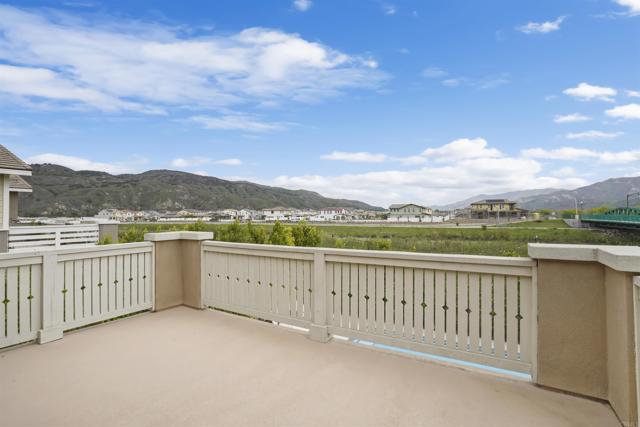 48 Clearwood Street, Fillmore CA: https://media.crmls.org/mediaz/c4490d5a-d0d7-4440-b8eb-328f38475902.jpg