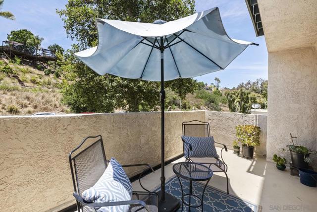9997 Paseo Montril, San Diego CA: https://media.crmls.org/mediaz/c449febe-2709-4b0c-9a10-c38cf3db18f5.jpg