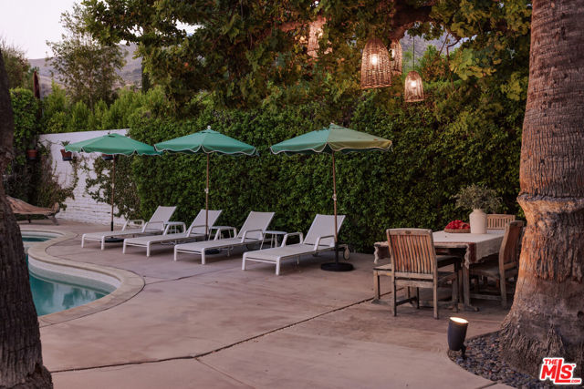 1907 S Mesa Drive, Palm Springs CA: https://media.crmls.org/mediaz/c44a2696-7242-4af2-b112-3a1fa4e13724.jpg