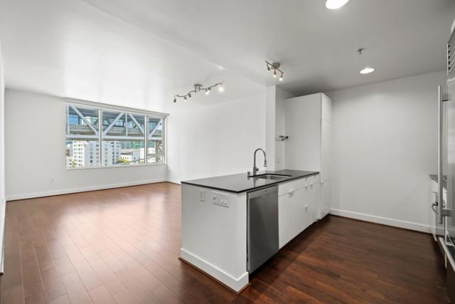 501 Beale Street, San Francisco CA: https://media.crmls.org/mediaz/c44b11b1-ba60-4af1-ae18-594f120f42d8.jpg