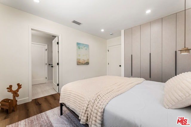 Drew Fenton | 266 Mabery Road Santa Monica CA | MLS: 7395913