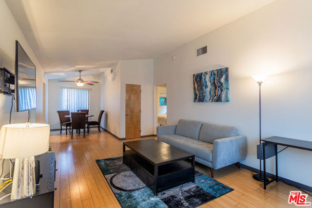 1466 S Canfield Avenue, Los Angeles CA: https://media.crmls.org/mediaz/c44c72e0-f3ab-405f-83ef-514df433ac84.jpg
