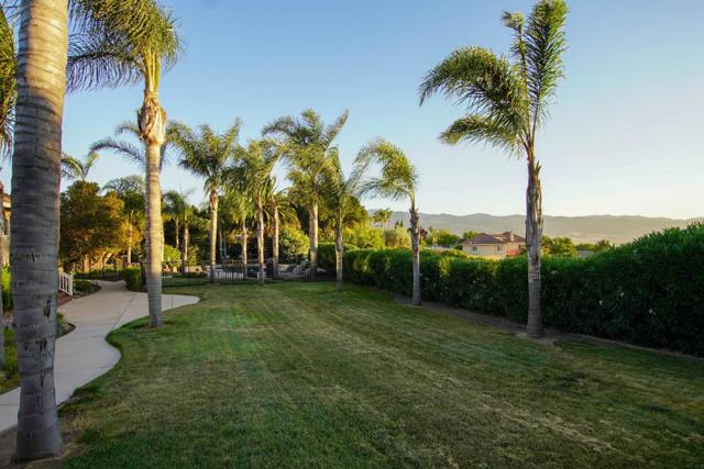 303 Taryn Court, Hollister CA: https://media.crmls.org/mediaz/c44d14ef-c0d0-4624-a17d-1975f471bd4e.jpg