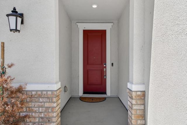 6640 Silverleaf Court, Tracy CA: https://media.crmls.org/mediaz/c44f109b-0c9e-4475-b2ab-e080ad339bd6.jpg