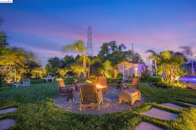 Image 32 of 60 For 1223 Hillcrest