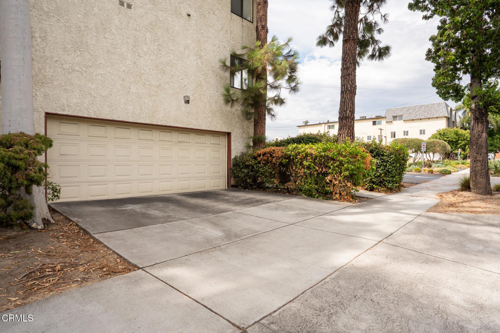 111 N Everett Street #202