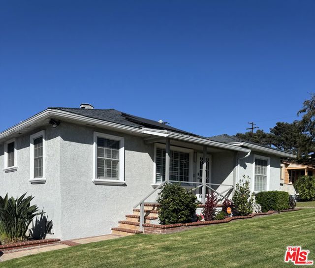 2031 W 98th Street, Los Angeles CA: https://media.crmls.org/mediaz/c450f8ed-3937-4283-b767-ca0bd75c9995.jpg