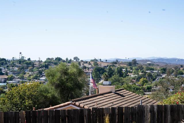 Detail Gallery Image 6 of 36 For 535 Minnesota, Fallbrook,  CA 92028 - 3 Beds | 2 Baths