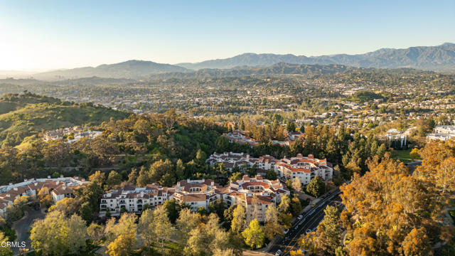 4201 Via Marisol, Los Angeles CA: https://media.crmls.org/mediaz/c4519498-2d51-44ed-977c-de958cdbafea.jpg