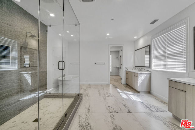 20188 W Marlow Lane, Porter Ranch CA: https://media.crmls.org/mediaz/c45305c7-aa87-44cf-81ee-9e287ebcd6eb.jpg