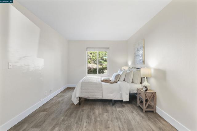 5425 Concord Blvd, Concord CA: https://media.crmls.org/mediaz/c4533298-1ba4-4a3a-a7a9-c55f1a3c60fd.jpg