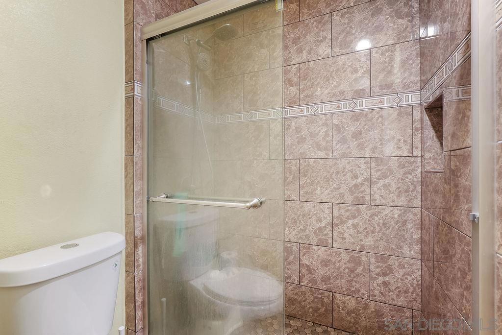 https://media.crmls.org/mediaz/c45334da-c2ee-4643-812a-578104adc763.jpg?preset=X-Large