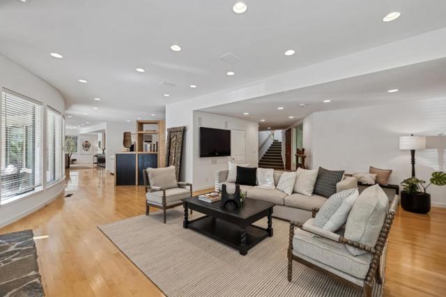 Image 11 of 35 For 3 Oak Forest Court