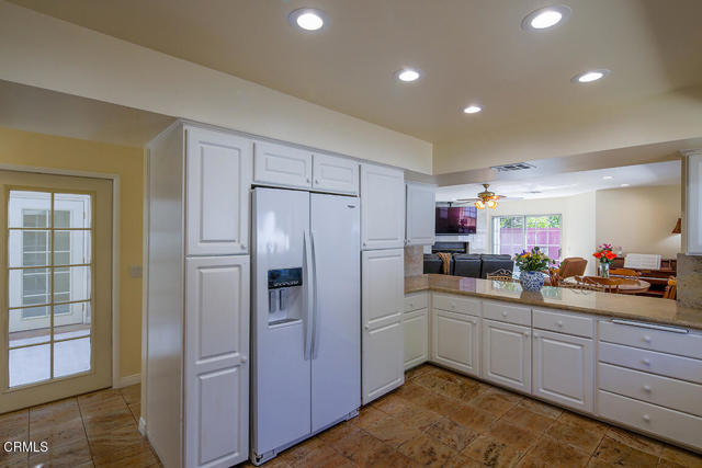 220 W Hillcrest Boulevard, Monrovia CA: https://media.crmls.org/mediaz/c45428cc-7476-4f1e-a38b-c9f3fc5f7805.jpg
