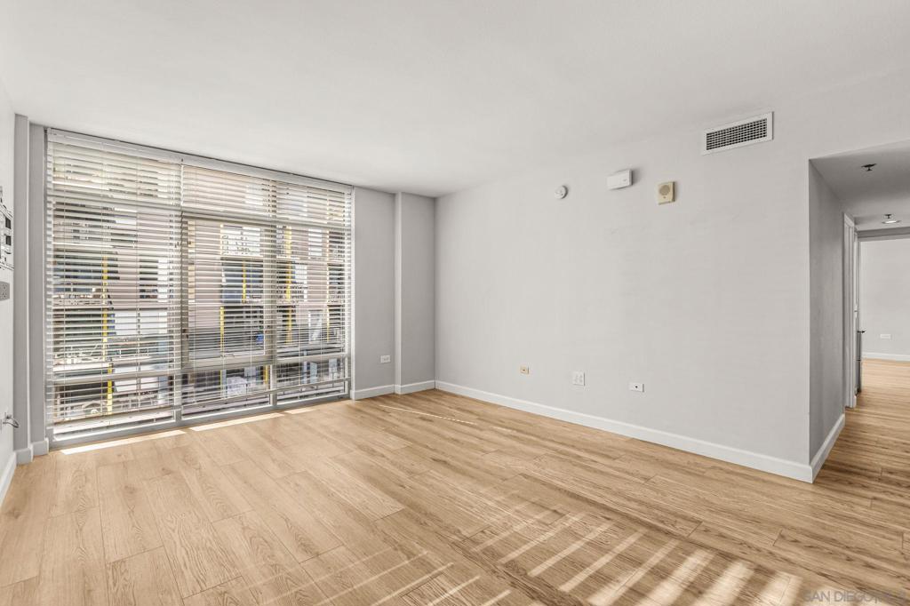 425 Beech - photo 2