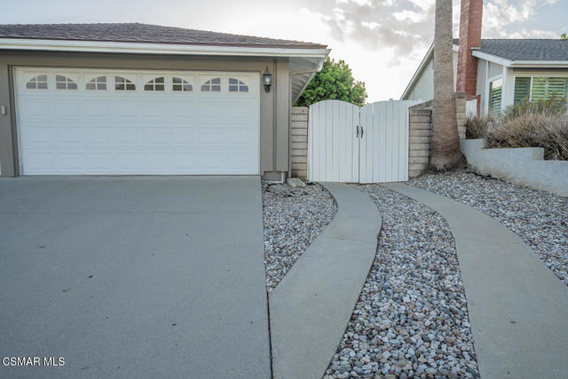 3065 Starling Avenue, Thousand Oaks CA: https://media.crmls.org/mediaz/c4566b3f-d89e-4fd6-9512-451b8e7bab60.jpg