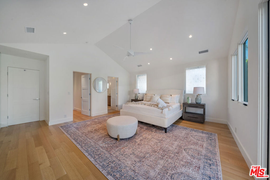 MLS #26868993 image #156