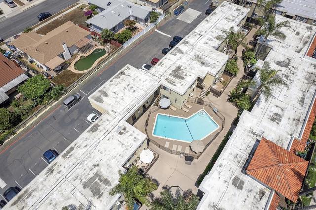 6602 Beadnell Way, San Diego CA: https://media.crmls.org/mediaz/c4568547-1ccc-407c-96a4-a9c2f62fcc6f.jpg