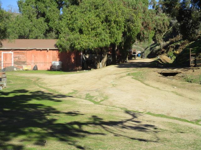 34120 Fabry Road, Soledad CA: https://media.crmls.org/mediaz/c456f5e1-1c05-41d1-9b88-f0c337a1eb6c.jpg