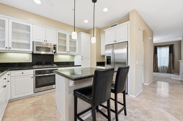 Detail Gallery Image 12 of 26 For 16926 Vasquez Way #86,  San Diego,  CA 92127 - 2 Beds | 2/1 Baths