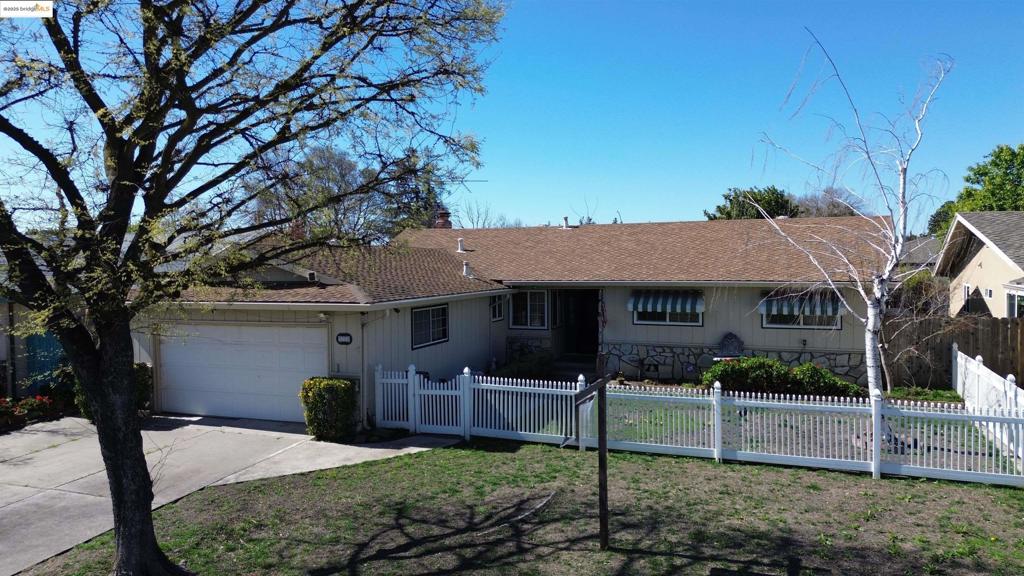 8733 Ensenada Dr