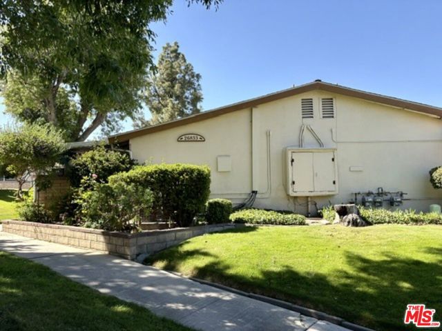 2 Bed Home for Sale in Newhall, California