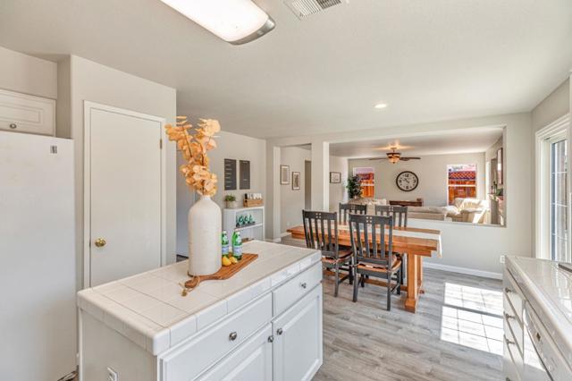 1770 Brentwood Court, Hollister CA: https://media.crmls.org/mediaz/c458dde8-32f6-4dc7-affb-00ec970beade.jpg