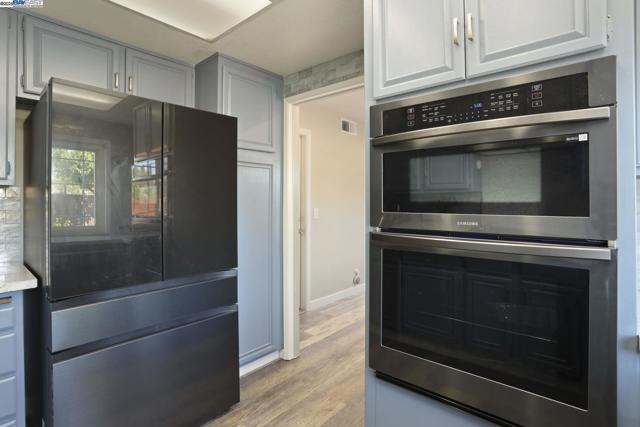 10034 Foxboro Cir, San Ramon CA: https://media.crmls.org/mediaz/c45a66bc-28d4-4fcd-b371-23d8a33370eb.jpg
