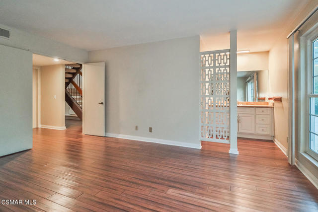 3487 E Barca Street, Camarillo CA: https://media.crmls.org/mediaz/c45b2959-e2c4-4e51-bc50-5531fe42bb5e.jpg