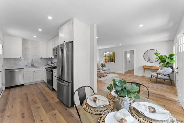 4316 Clairemont Dr, San Diego CA: https://media.crmls.org/mediaz/c45c6767-5f28-419a-b9a4-0dba6aa6a432.jpg