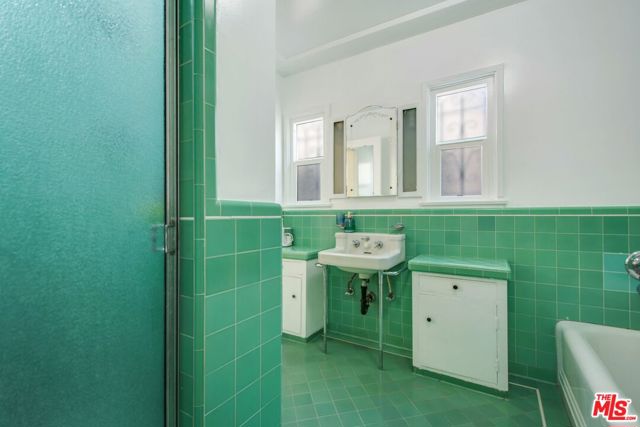 3408 W Martin Luther King Jr Boulevard, Los Angeles CA: https://media.crmls.org/mediaz/c45ca695-4f18-4e21-af79-979bda7874a5.jpg