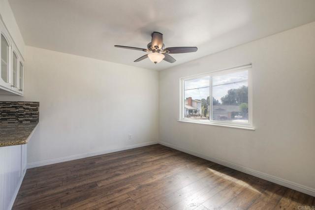 Detail Gallery Image 10 of 38 For 4960 Sparks Ave, San Diego,  CA 92110 - 3 Beds | 2 Baths