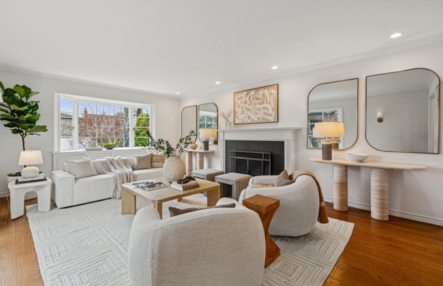 Image 5 of 58 For 3938 Oakmore Rd