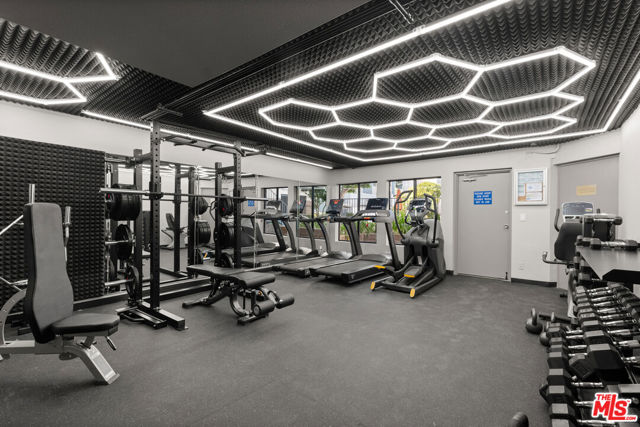 8160 Manitoba Street, Playa del Rey CA: https://media.crmls.org/mediaz/c45ce176-41a0-493a-946a-4fbcc00de4d2.jpg