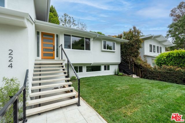 224 N Bundy Drive, Los Angeles CA: https://media.crmls.org/mediaz/c45de8cb-2b31-45ed-b299-a3aeff45cc34.jpg