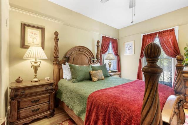 223 N Oregon Street, Yreka CA: https://media.crmls.org/mediaz/c45e2949-7d61-4c2d-94dc-1f93dff3f809.jpg